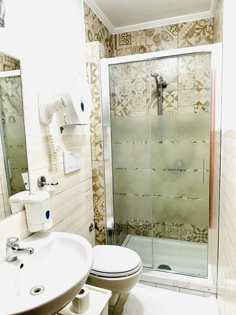 Rome Star Guesthouse Termini Ngoại thất bức ảnh